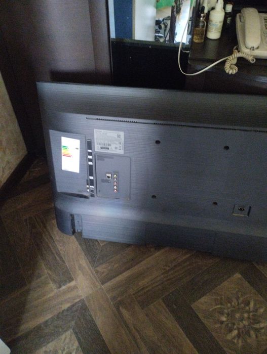 Телевизор Самсунг на запчасти...