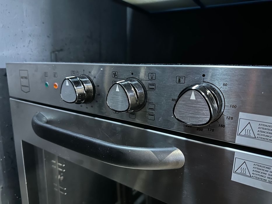 METRO PROFESSIONAL Мултифункционална фурна