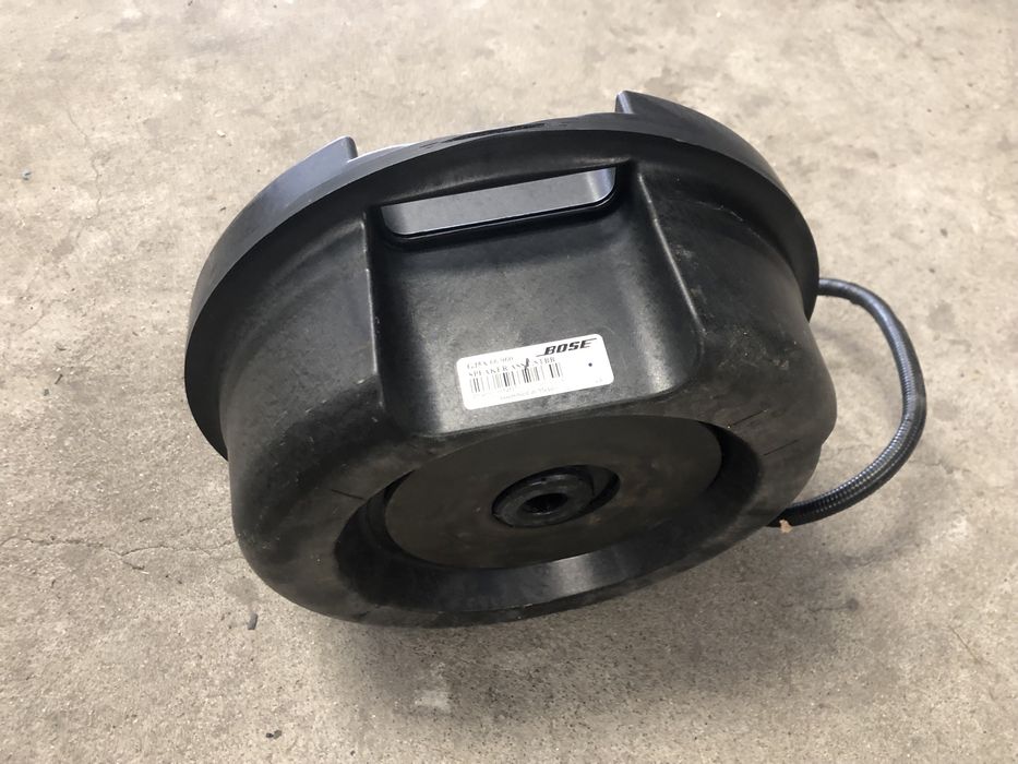 Bose subwoofer Mazda