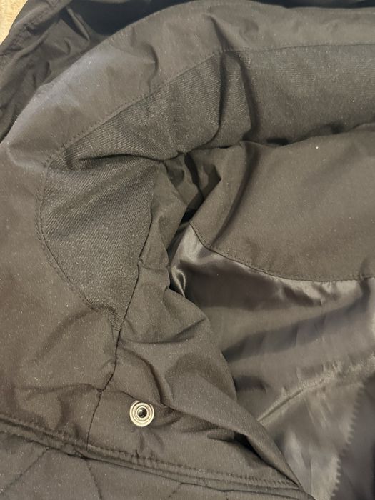 Продам  демисезонную куртку SPAO