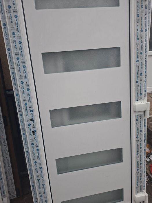 Vănd termopan pvc uși și geamuri noi