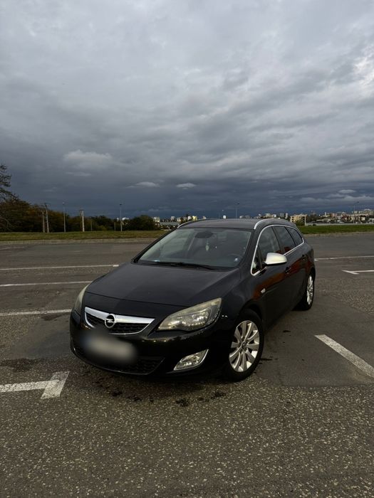 Opel Astra J facelift 2012