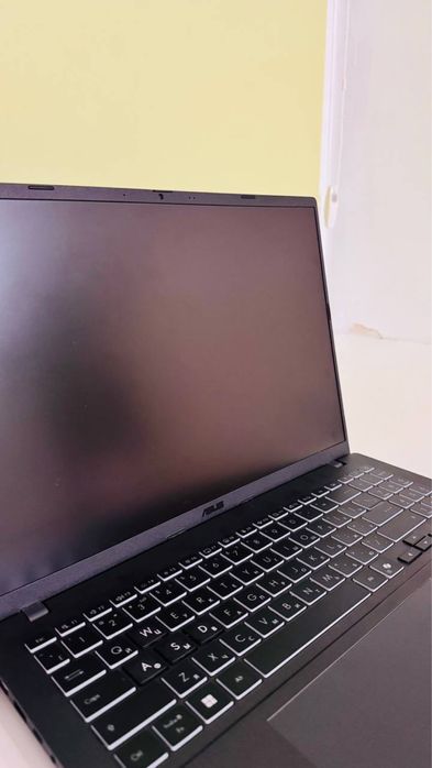 СРОЧНО! Игровой ноут asus v16