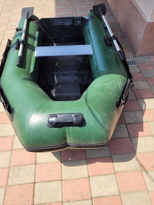 Vand barca Aqua Park si motor suzuki  de 2.2 cai