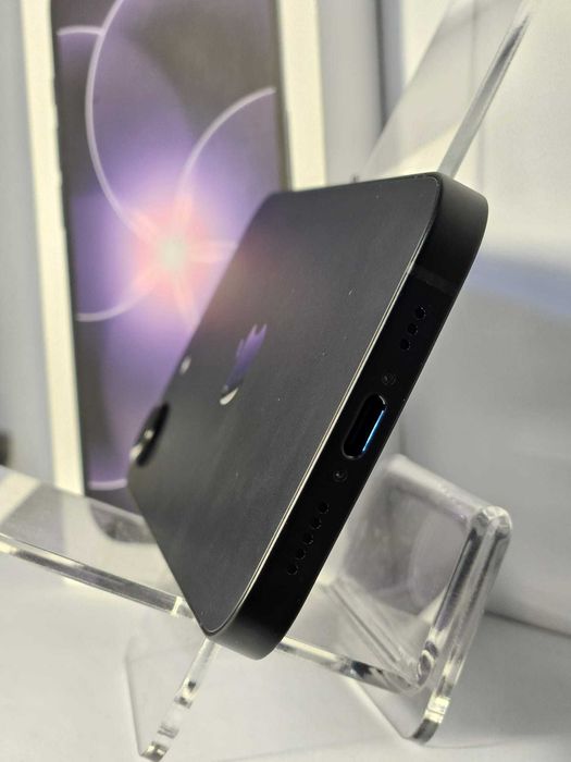 Apple iPhone 17e 256GB, Negru, Baterie 100%, 0 Cicluri incarcare - Ca nou