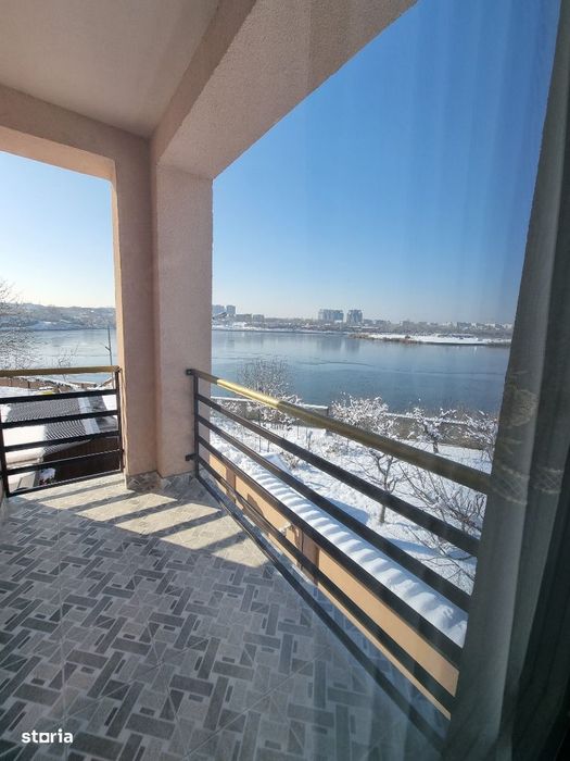 Casa frumoasa langa lacul Fundeni