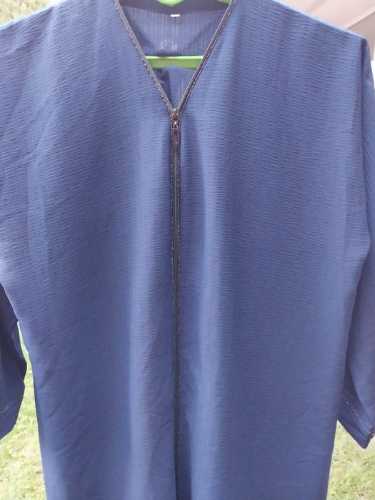 Синяя абая из крепа.