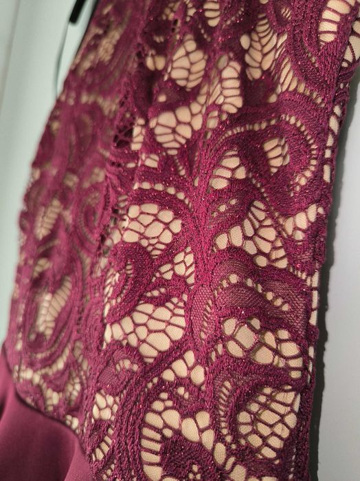 Чисто нова официална рокля