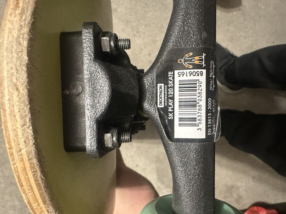 Това е детски скейтборд Oxelo Play 120