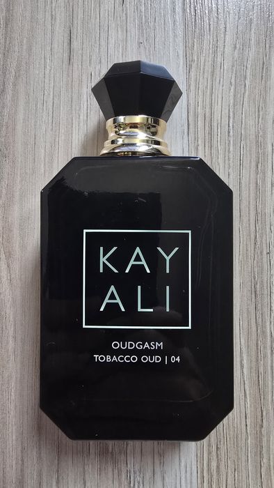 Kayali Tobacco Oud, Smoky Oud, Invite Only