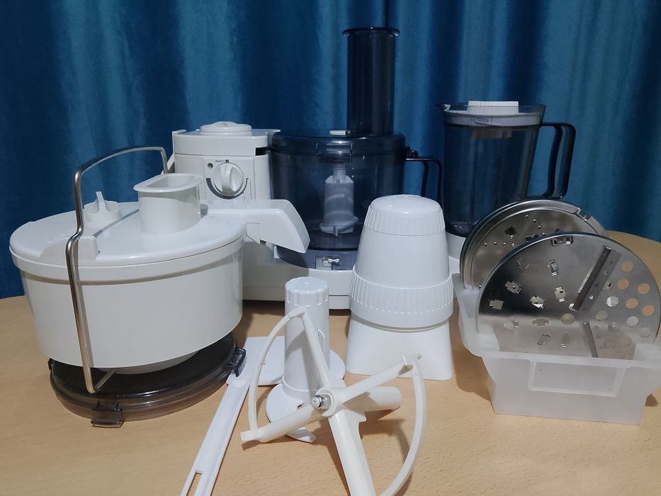 Продам кухонный комбайн