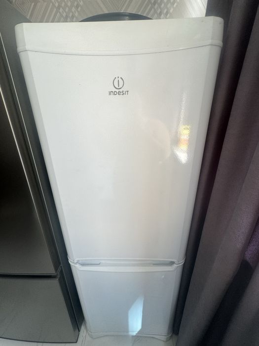 холодильник indesit белого цвета