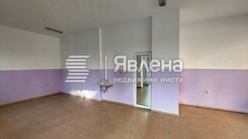 Дава се под наем Магазин в Поморие - 54 кв.м за 260 € - Снимка #3