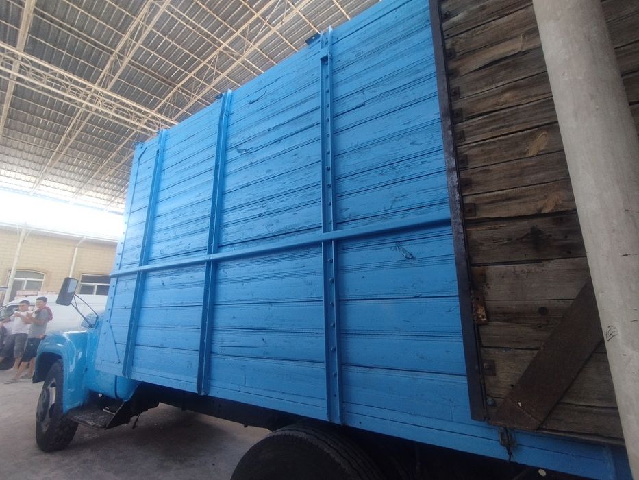 Зил. Сотилади. .