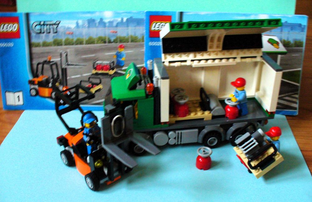 LEGO City Камиони 60020, 60025, 60060 и каскадьорски самолет 60019
