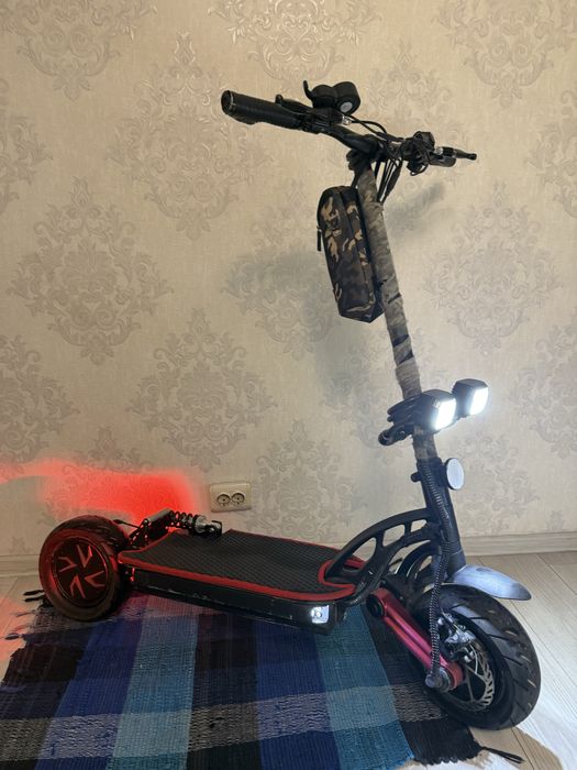 Продаю Kugoo g-booster