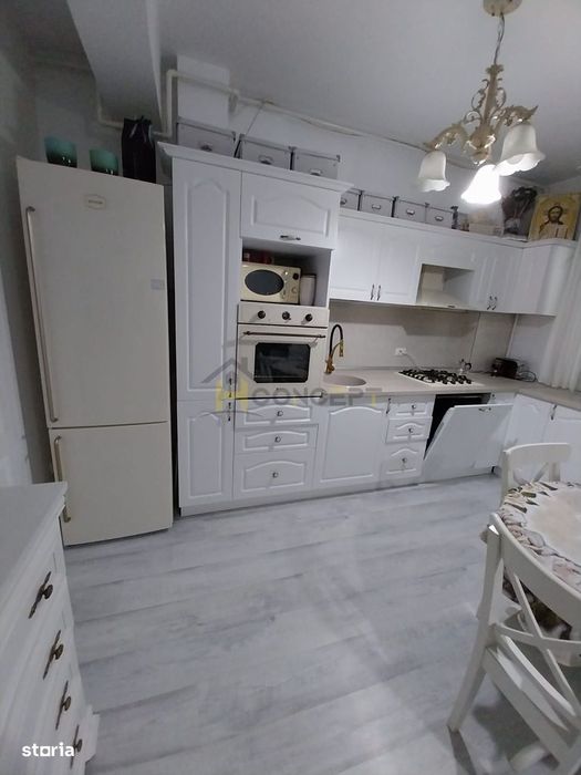 Inchiriere 3 camere mobilat utilat loc parcare str Biruintei