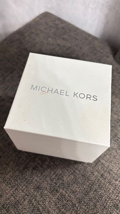 Продаю наручные брендовые часы