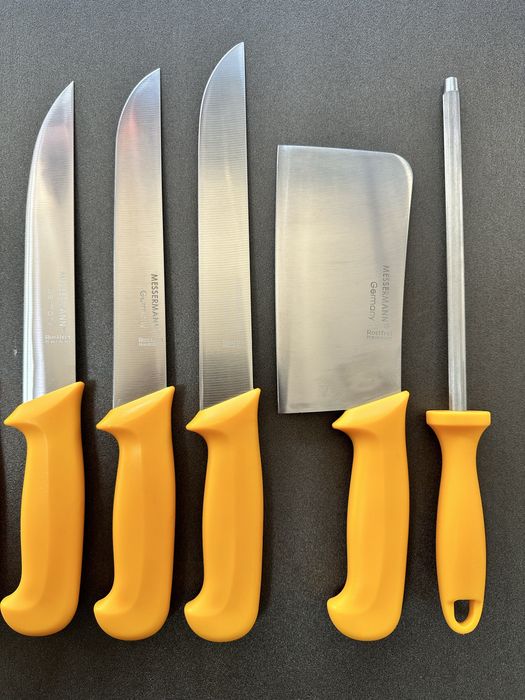 Комплект професионални немски месарски ножове 5 броя със сатър и масат