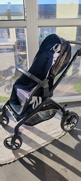 Продам детскую коляску