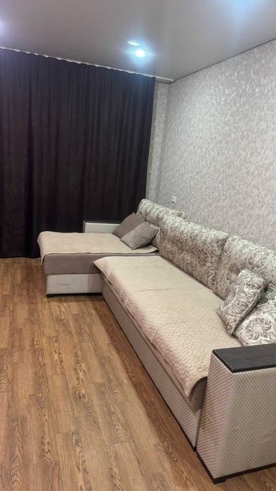 Срочно продается 2 комн , в центре