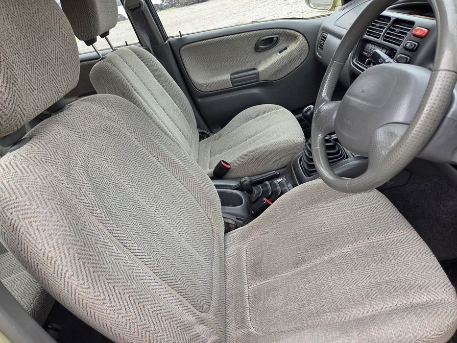 Сузуки Гранд Витара  2.5