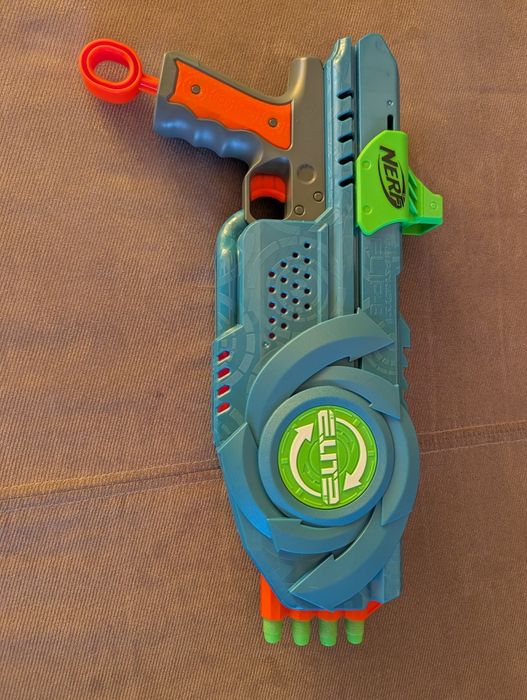 Nerf Elite 2.0 Flip-8 + muniție