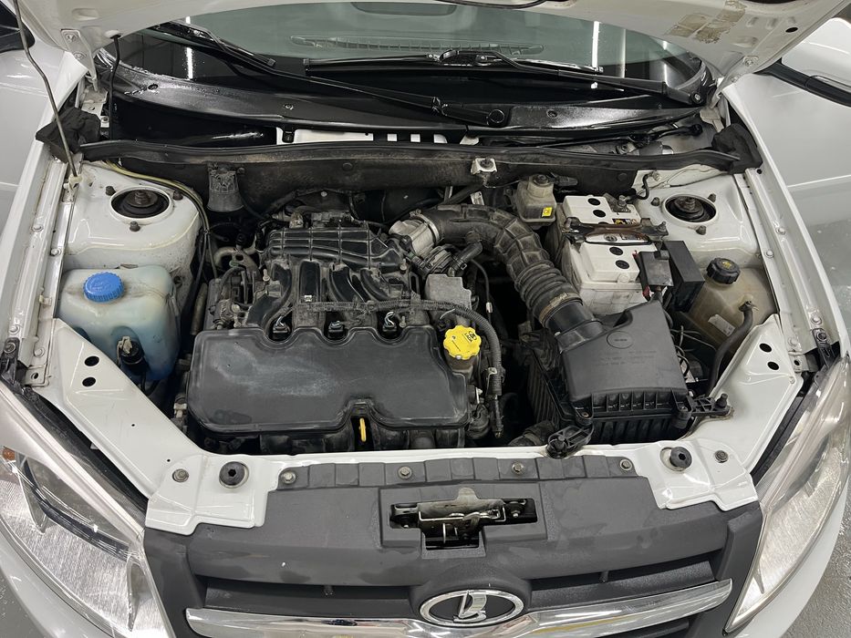 Гранта 2017 год, полная компелктация