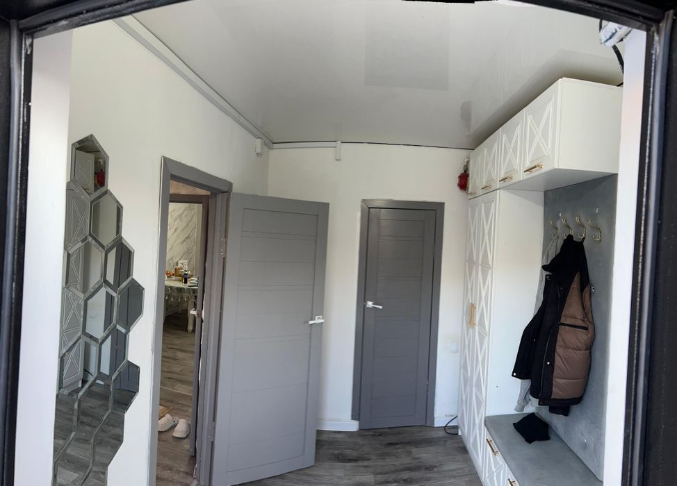 Жер уй сатылады.