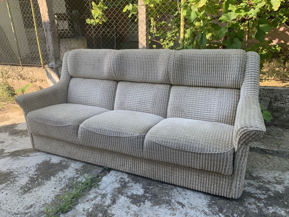 Vând set Canapea extensibilă + două fotolii