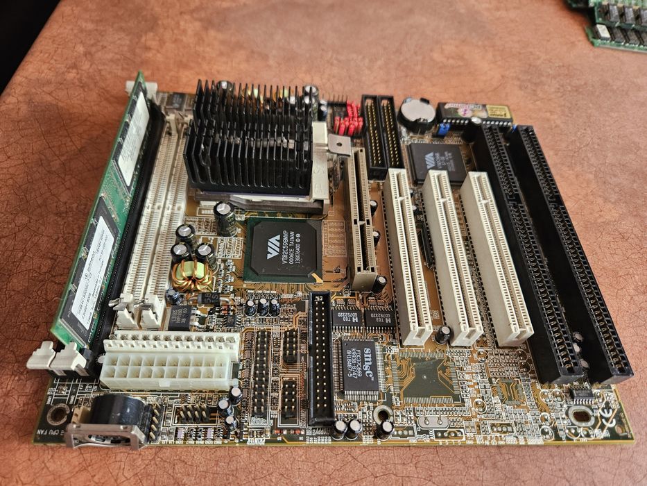 Kit retro sk7 AMD K6-2 400Mhz
