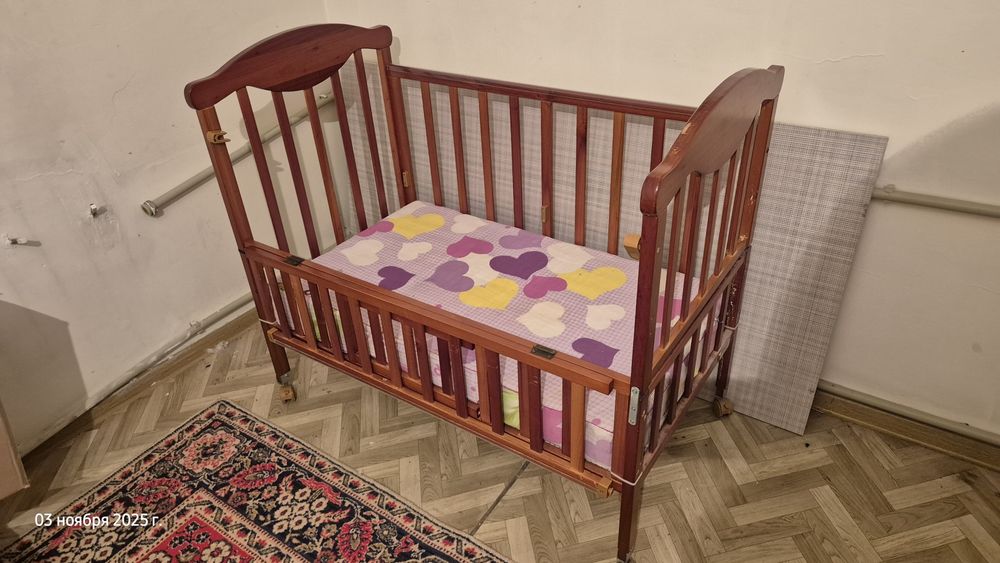 Детский столик для девочки