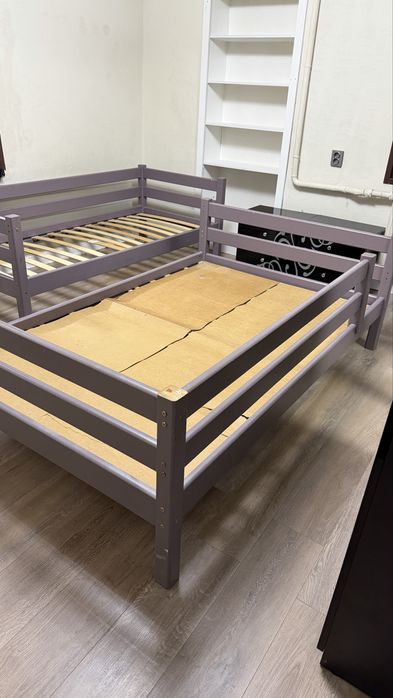 Срочно продам 2 кровати !