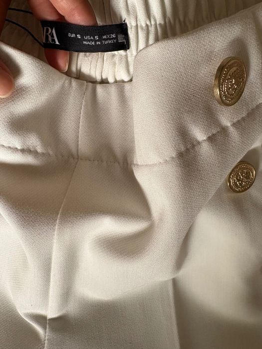 Costum Zara alb nou cu etichetă S