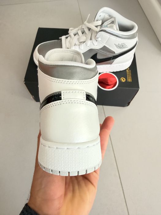 Air Jordan 1 Mid “Inspired by the greatest”