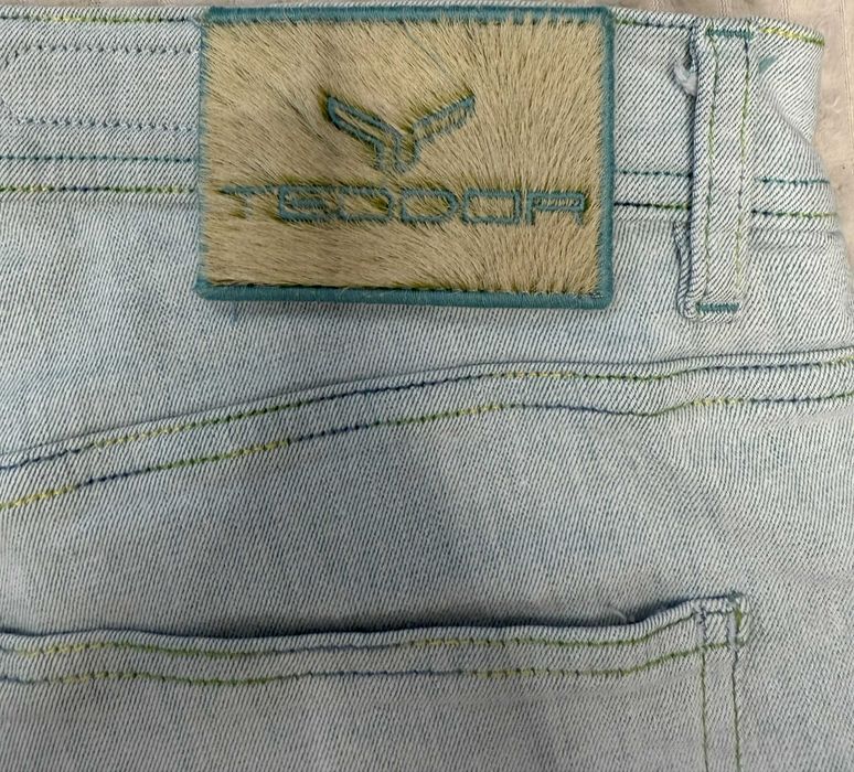 Къс панталон TEODOR