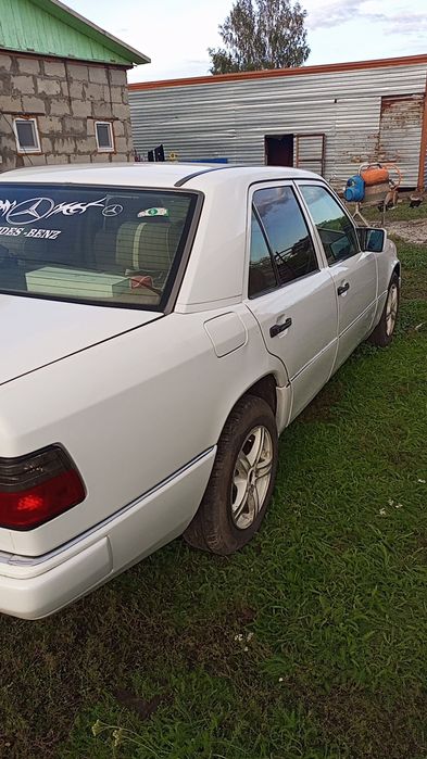 Продам Мерседес 124