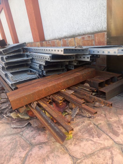 Fier nou pt construcții sau scări exterioare