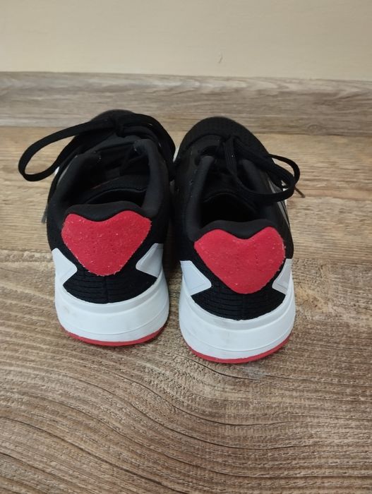 маратонки Adidas