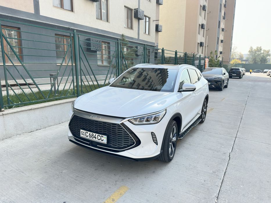 Продается BYD SONG PLUS DM-i (gibrit) 2023г 34.000 км , краска чистая.