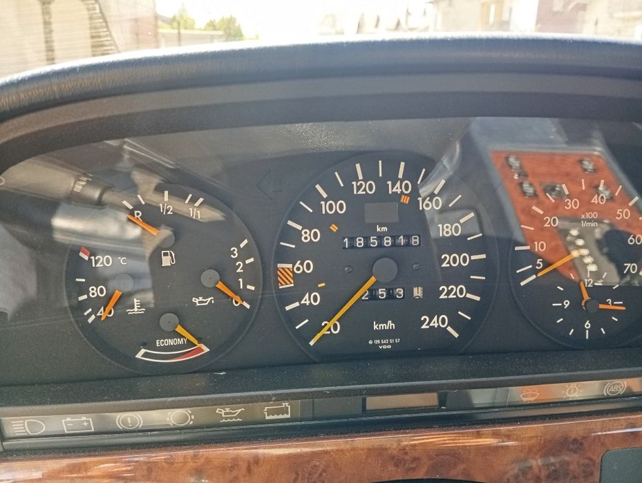 Мерцедес 300 SE 126