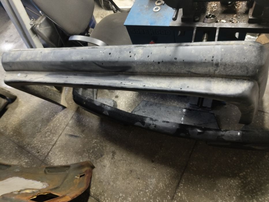 Продам запчасти на w124