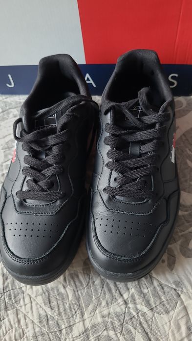 Vând papuci bărbați Tommy Hilfiger