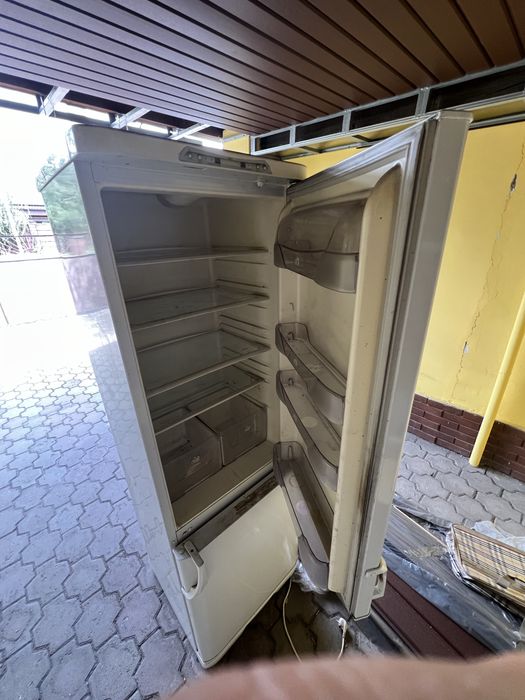 Продам б/у холодильник