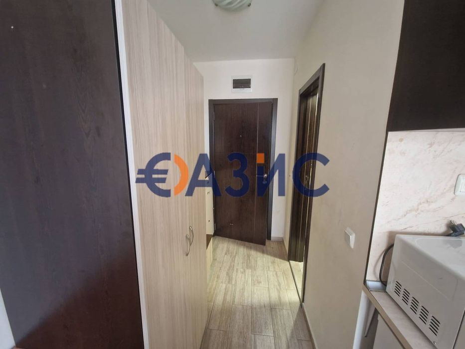 Продава се Едностаен апартамент в к.к. Слънчев бряг - 32 кв.м за 1051 €/кв.м - Снимка #4