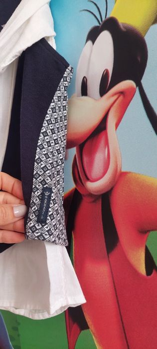 ARMANI оригинален нов елек с риза HM 104 см