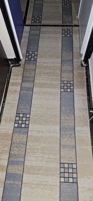 Продавам килим+3 пътеки