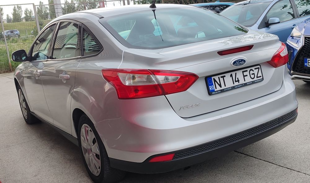 FORD Focus 2012 — imagine 5