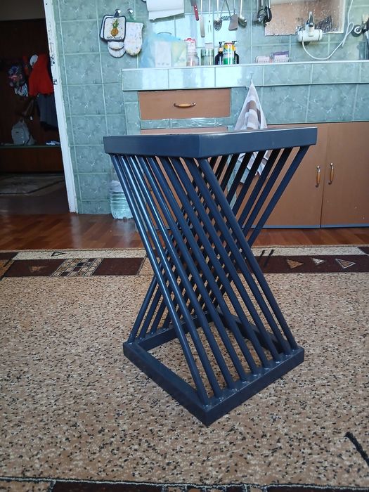 Метален бар стол