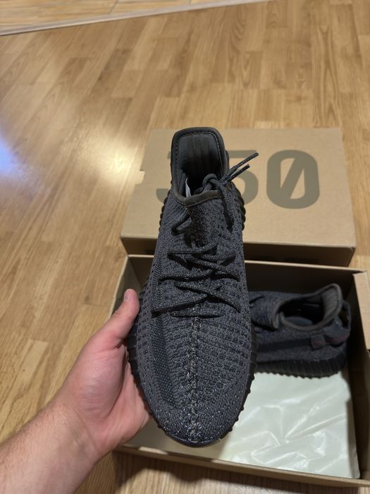 Yeezy Boost 350 V2
